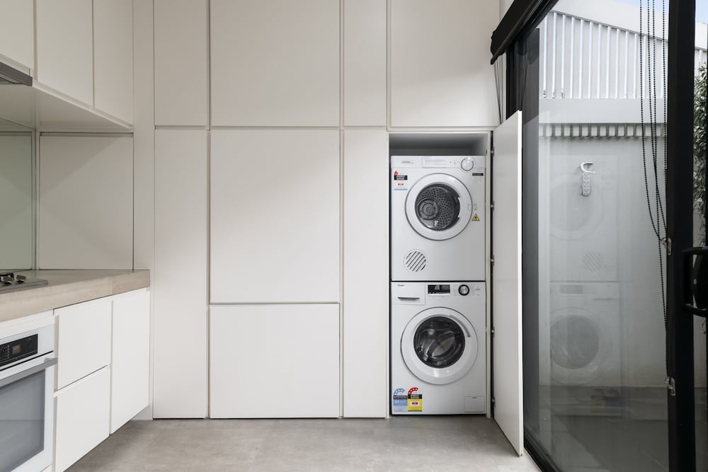 Stylish 2BR House, Walk to Parks & Cafes
