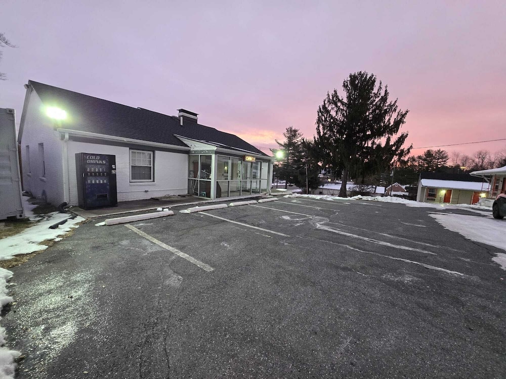 Skyline Motel By OYO Waynesboro US 250