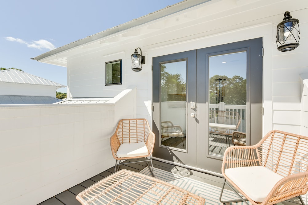 Florida Home - Grill & Pool Table, Walk to Beach view 4