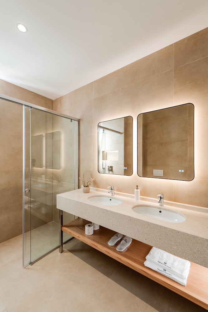 Troci Hotel 53
