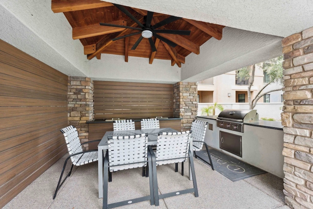 The Laurel Apartments in Chandler