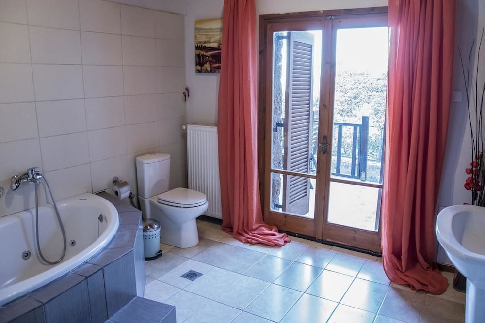 Theasis Guesthouse