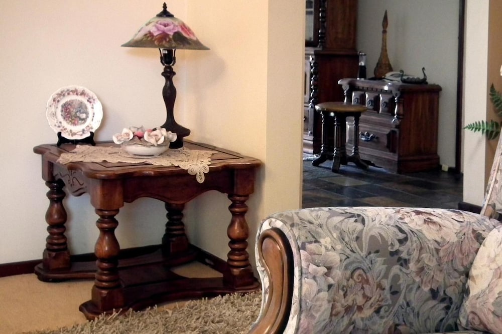 The Spanish Guesthouse, Private Rooms