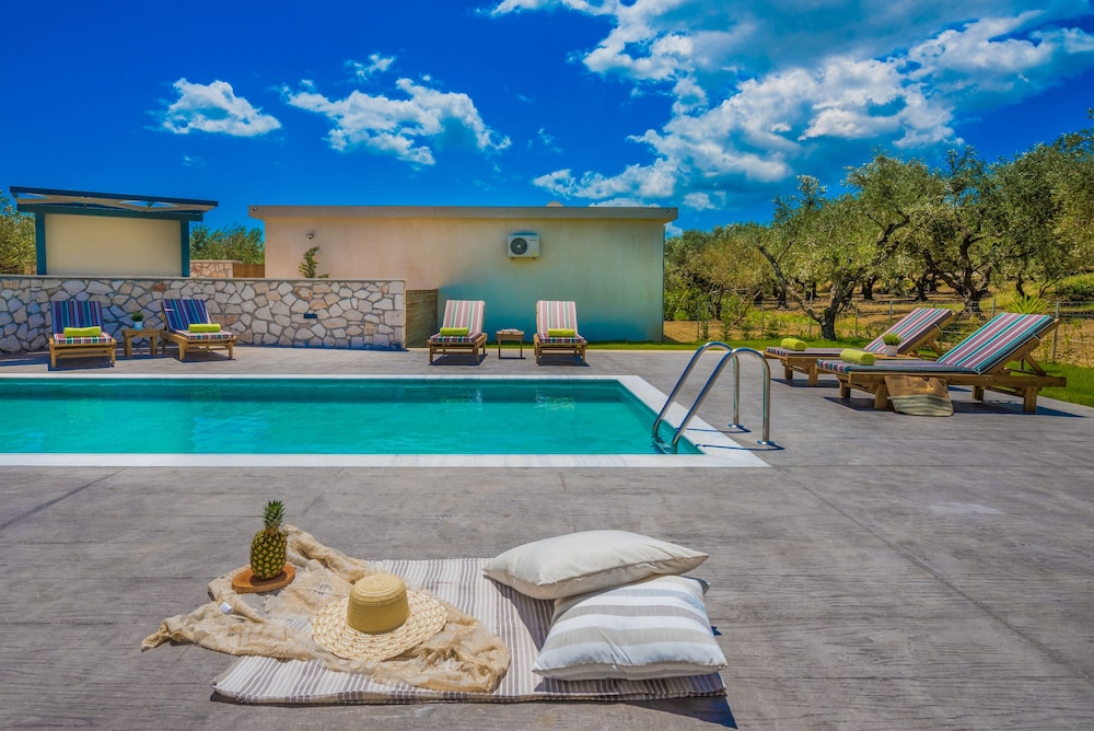 Natura Verde Villas