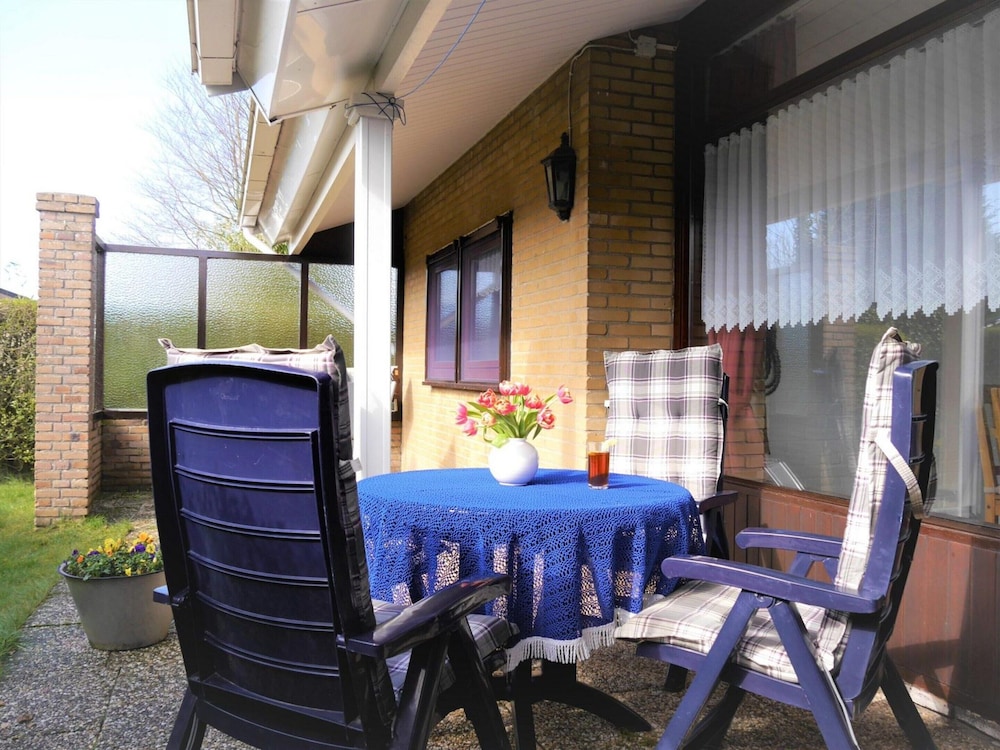 Quiet Holiday Home Near Beach