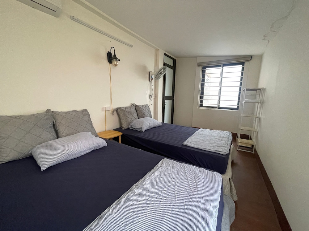 sword lake hostel