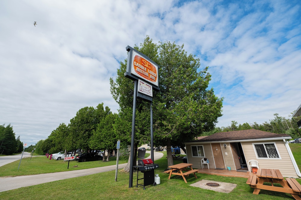 Sauble Beach Lodge