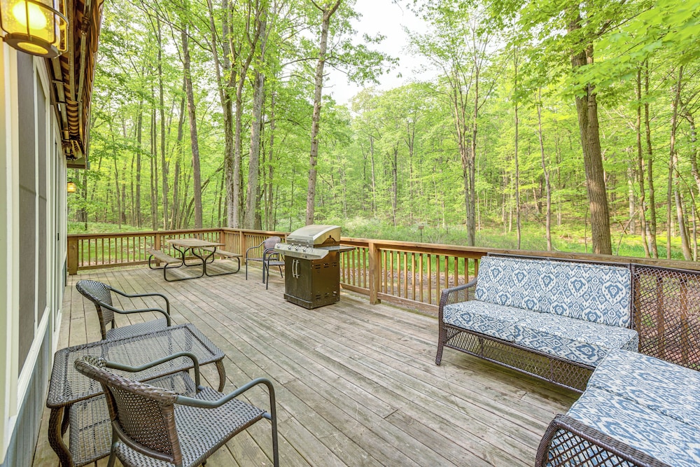 Wooded Country Home w/ Spacious Deck in Farwell!
