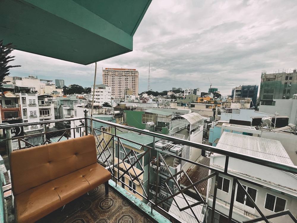 Nha Saigon
