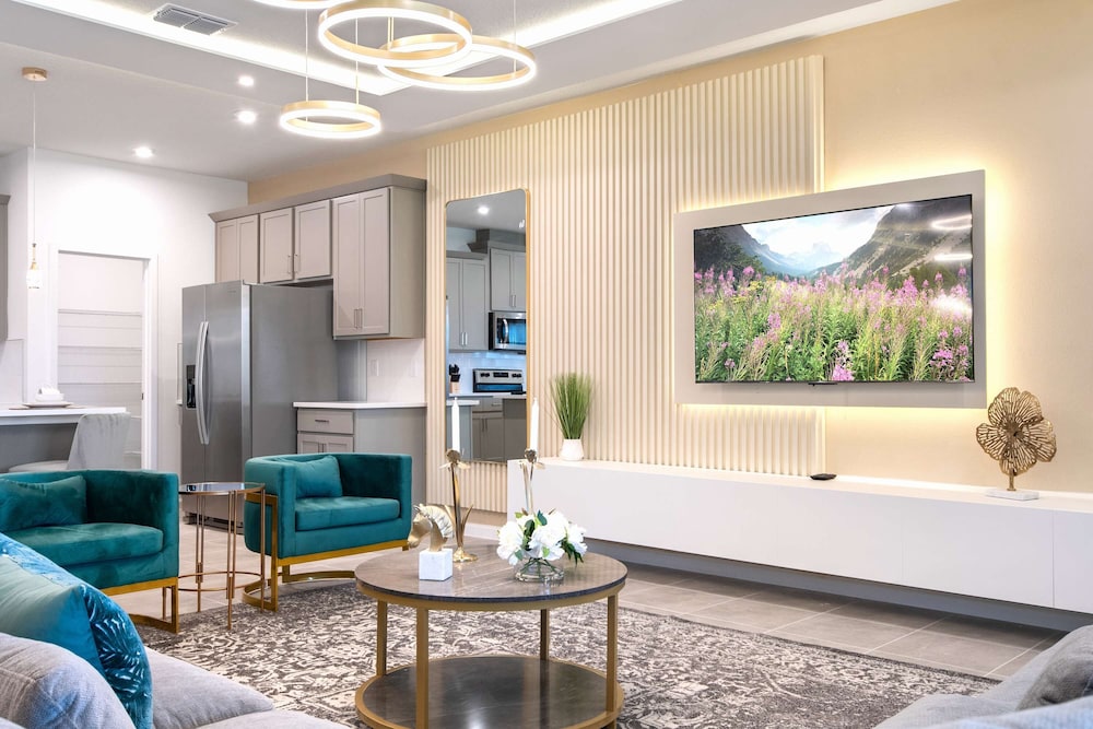 Luxe 9-bedroom Escape With Private Pool & Game Loft Solara Resort Near Disney - Image 3