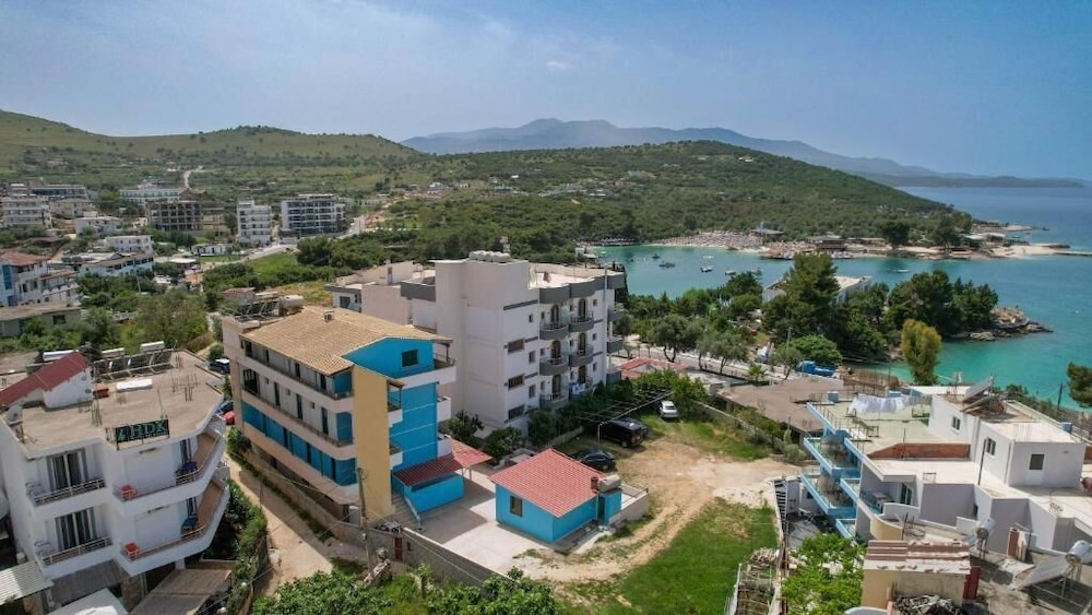 Vila Xhovani