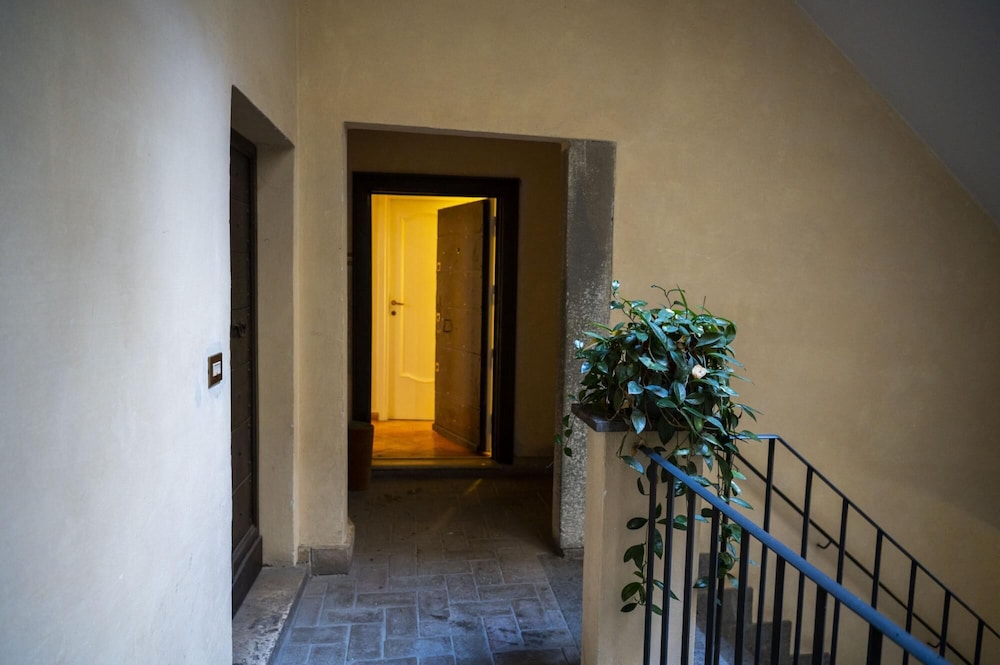 Artsy and Elegant Apartment Near Pantheon