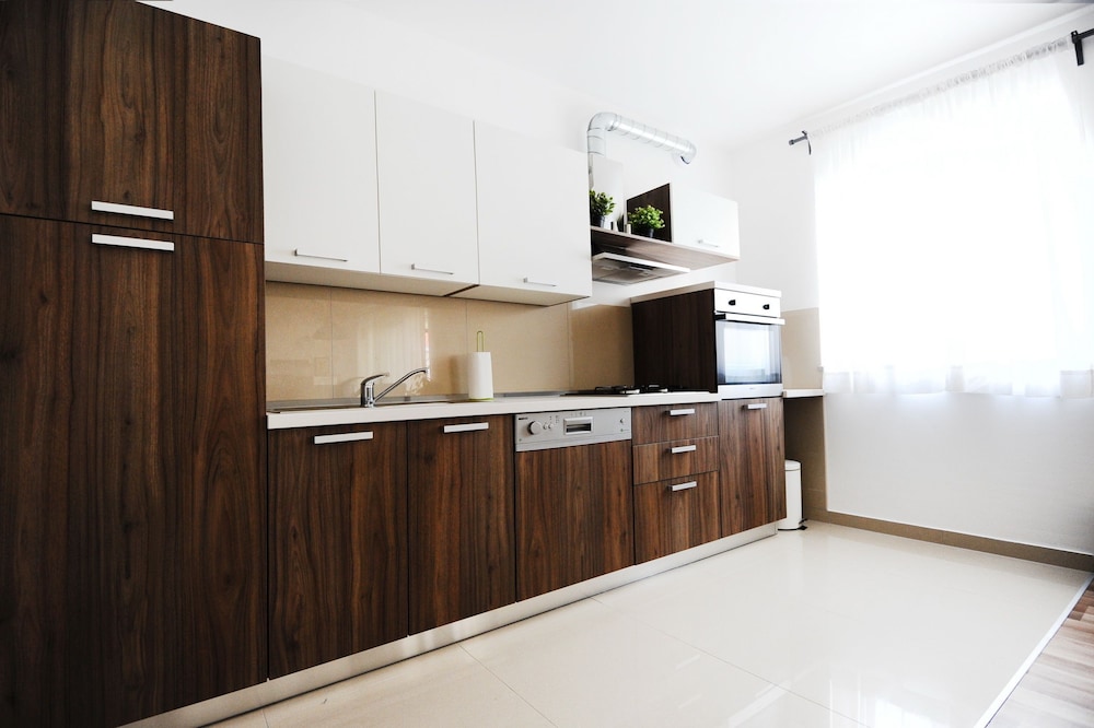 Apartments Hills