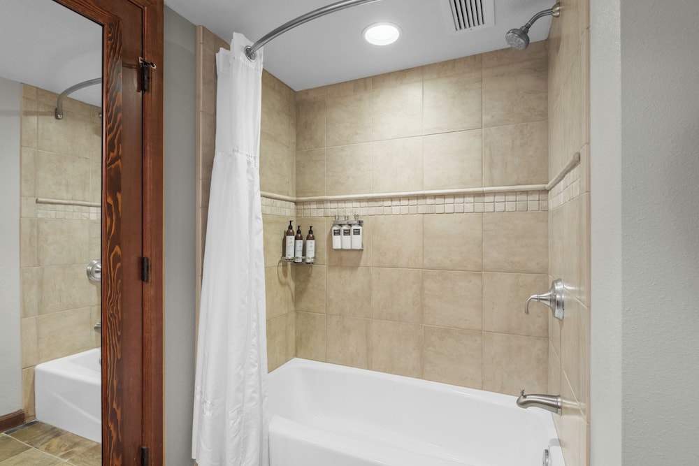 Valley View Condo w/ Resort Amenities