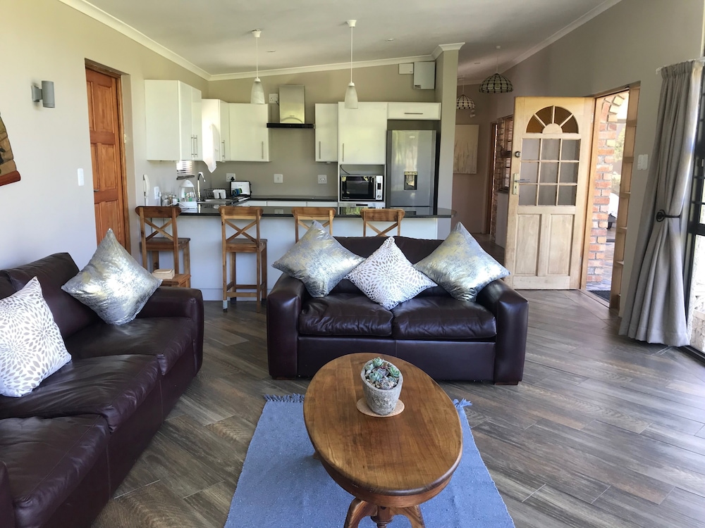 Sandpebbles Estate