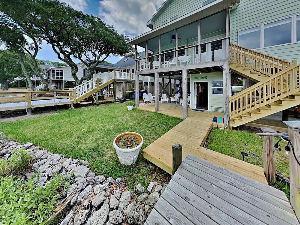 The Hydeaway by Topsail Realty