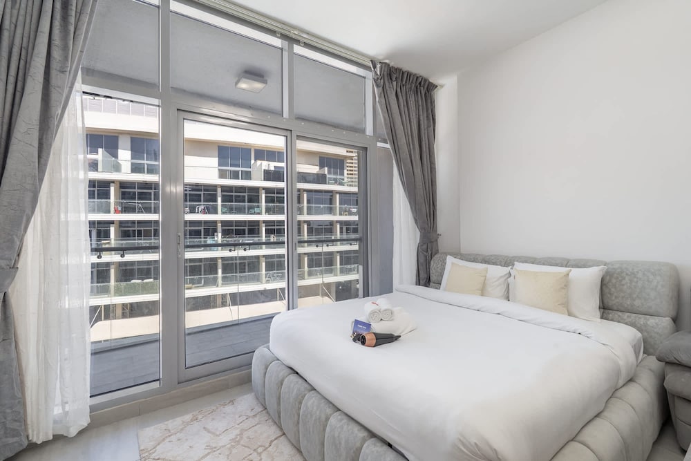 Heart-captivating Studio in Shamal Waves 2