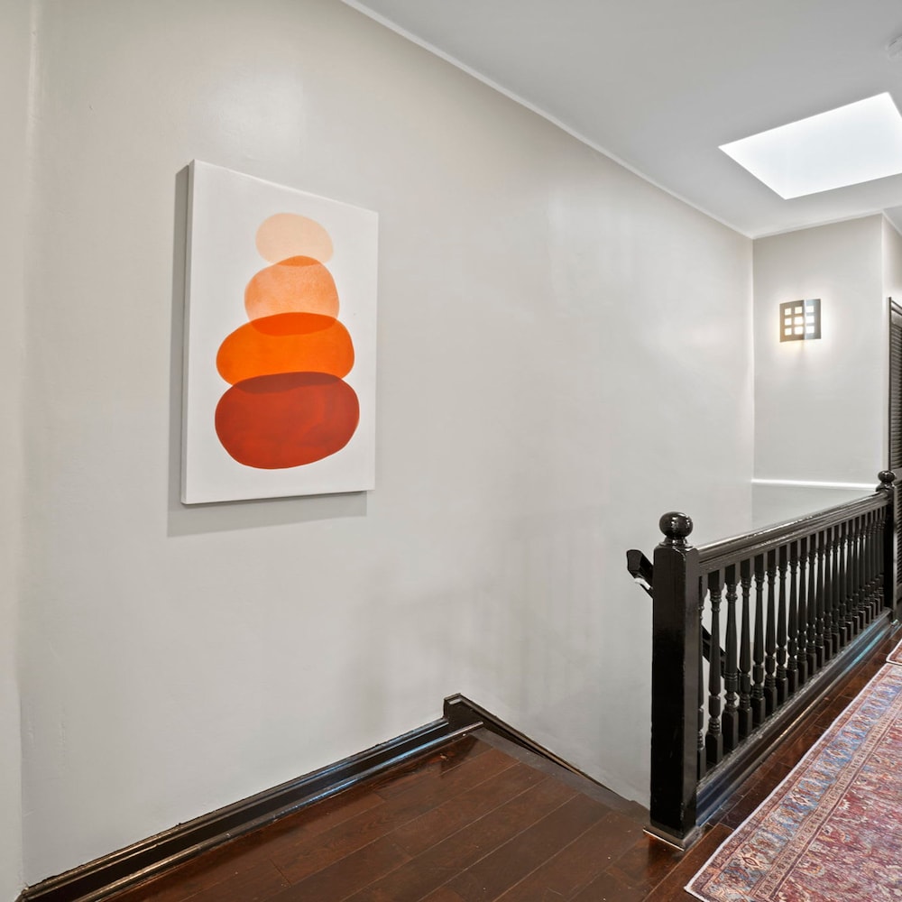 Spacious Sunny Shaw 1BR 1BA Apartment