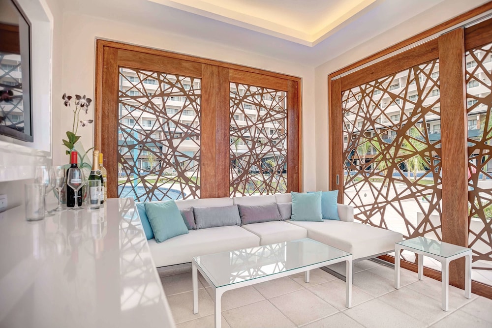 Jamaica Vacations - Royalton Blue Waters Montego Bay, An Autograph Collection All Inclusive Resort - Property Image 80