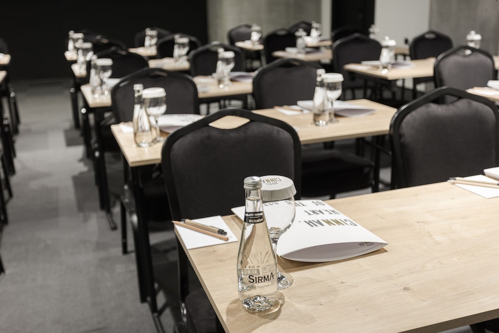 Hotel Cinnah - Image 57