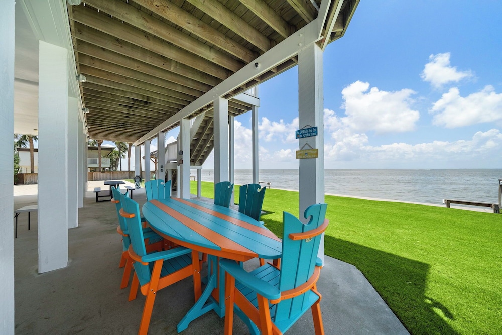 Blue Marlin Bayfront Retreat by Ryson Vacation Rentals