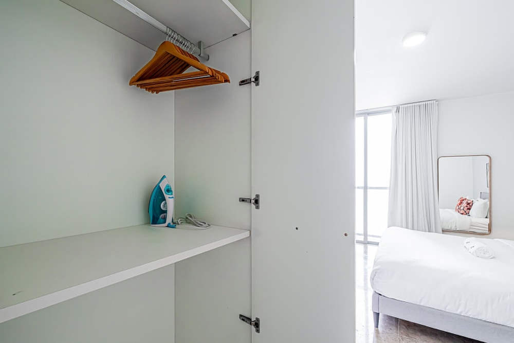 w Comfy 1BR w Fantastic Balcony in YOO
