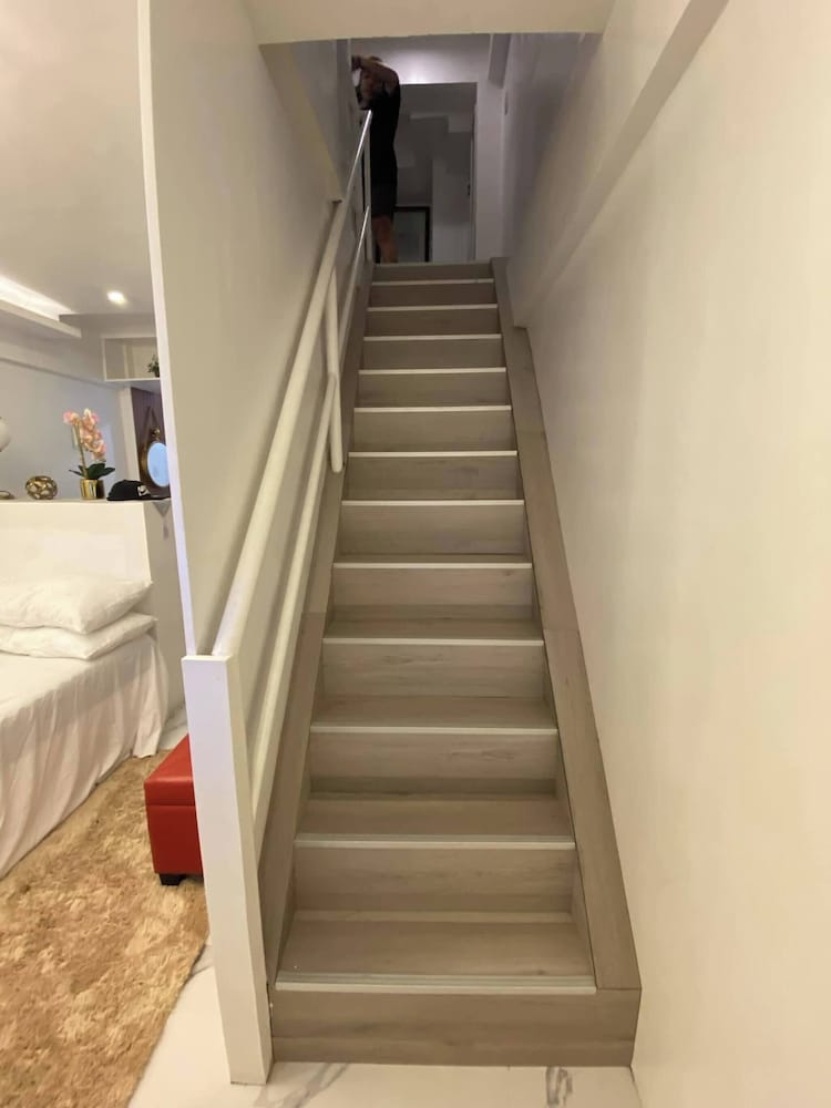Budget Loft-type Condo in Uptown CDO