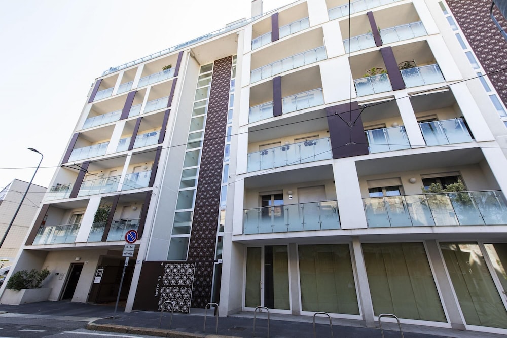 Noto 10 in Milan With 1 Bedrooms and 1 Bathrooms