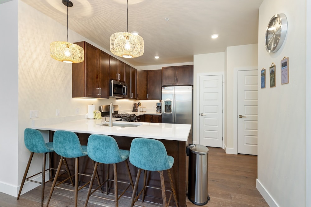 204 Clearwater Lofts 2 Bedroom Condo by RedAwning view 5