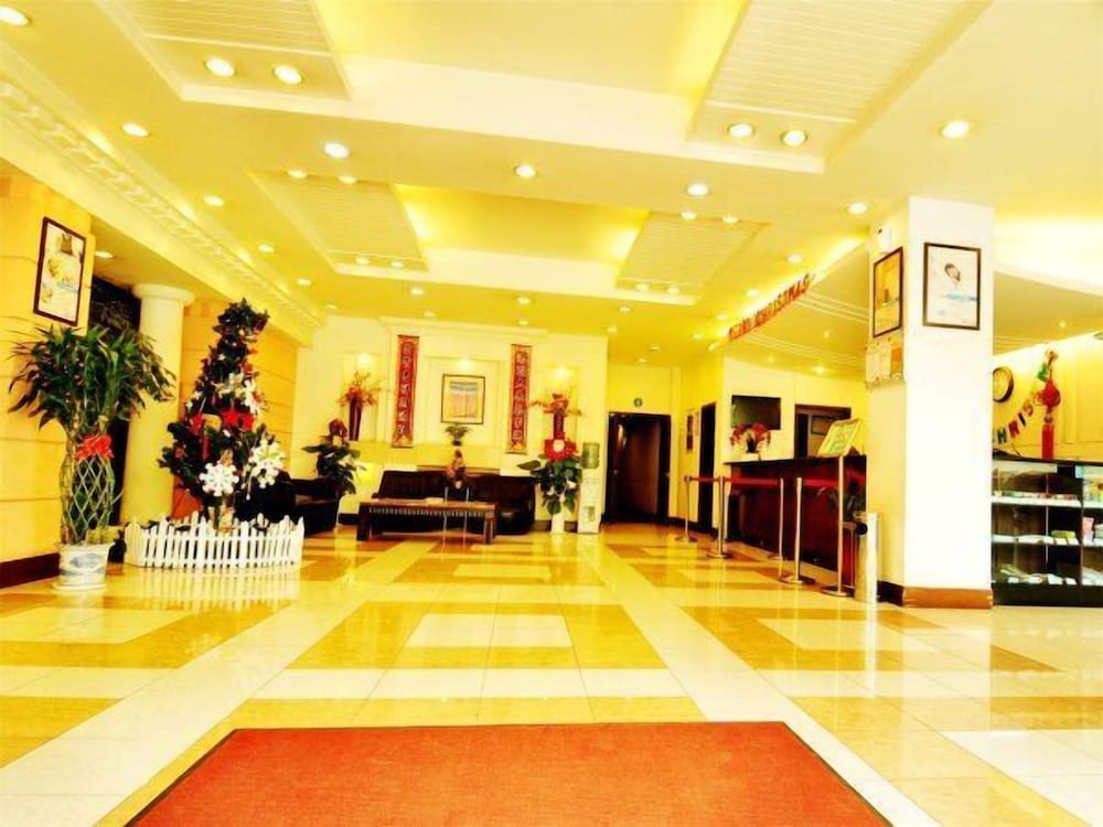 Jinjiang Inn Ningbo Yinxiang City Metro Road view 2