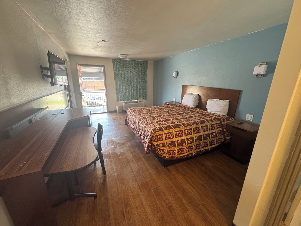 spanish trails inn