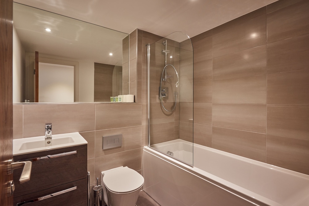 Jewellery Quarter Suites - Luxury Apartments view 2