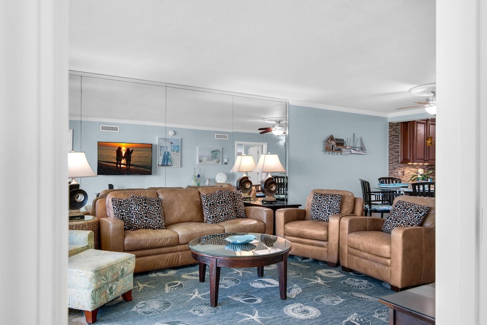 Shoreline Towers 1022