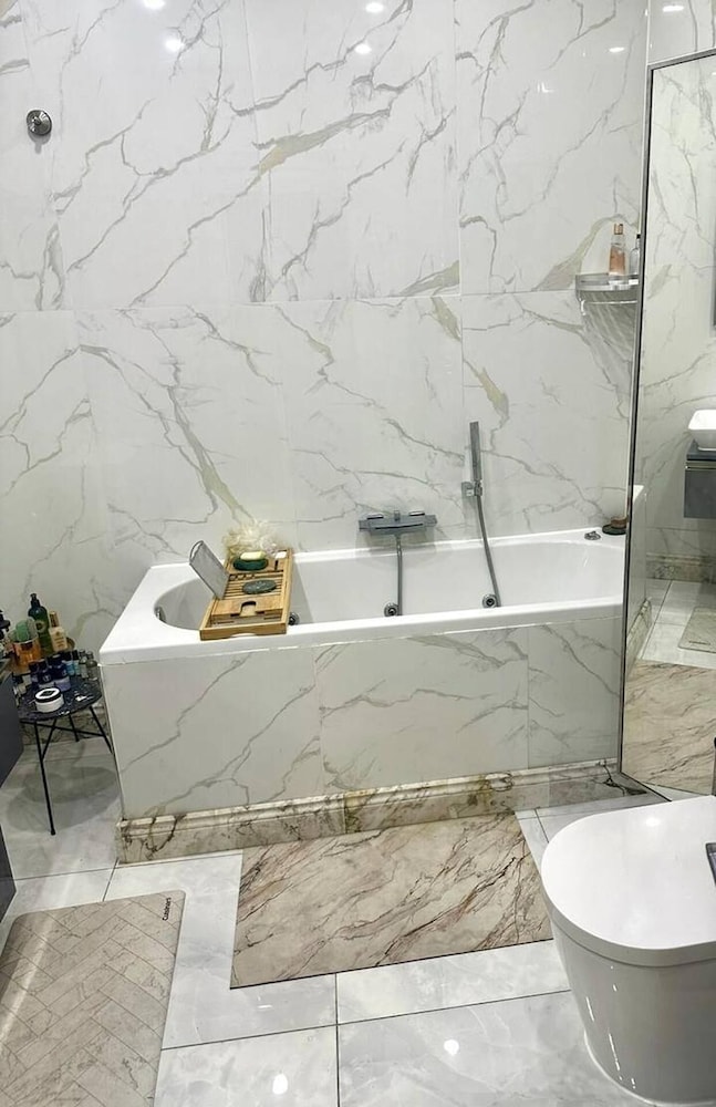 Luxury Westminster Apartment by Westminster Abbey