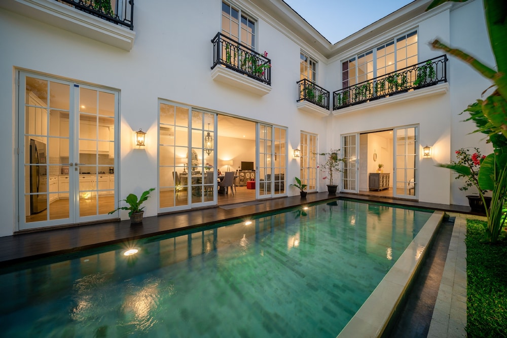 AV Villa Kayla - Image 4