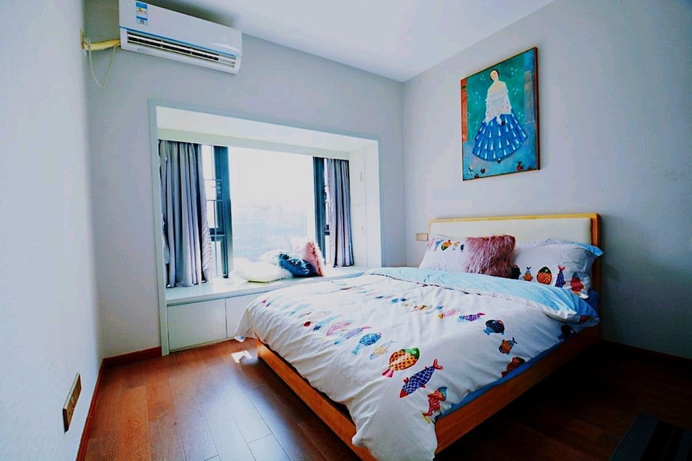4 Seasons Big Family 3 Queen Beds & High Rise View view 3