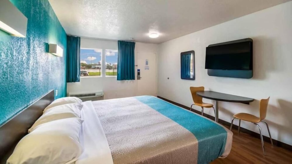 Motel 6 Houston, TX – FM 1960 - Bammel