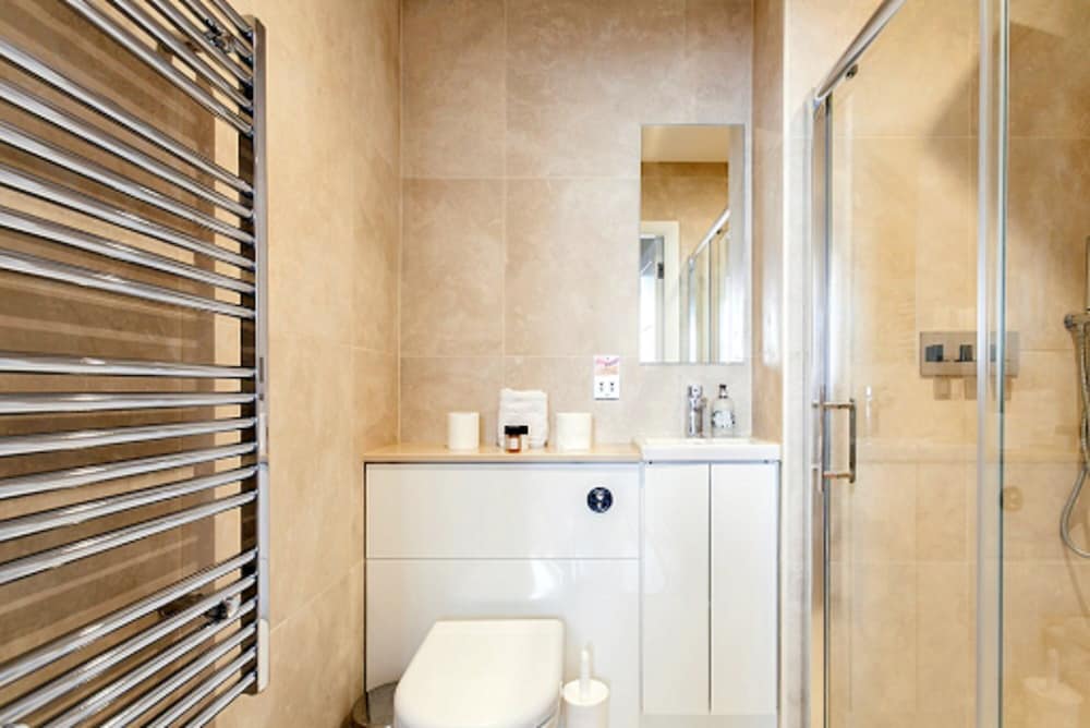 One Bed Serviced Apt near Holborn in Chancery Lane