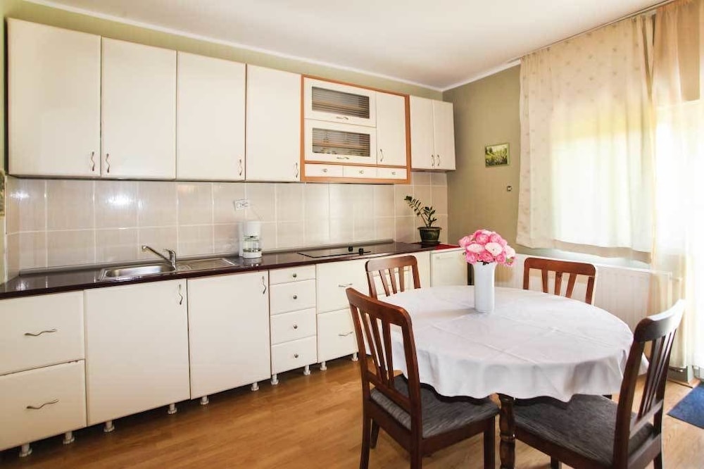 Vila Izvor