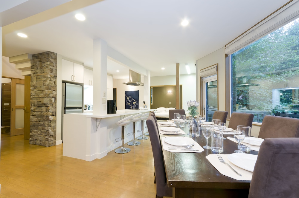 Furano Fresh Powder Apartments and Chalet