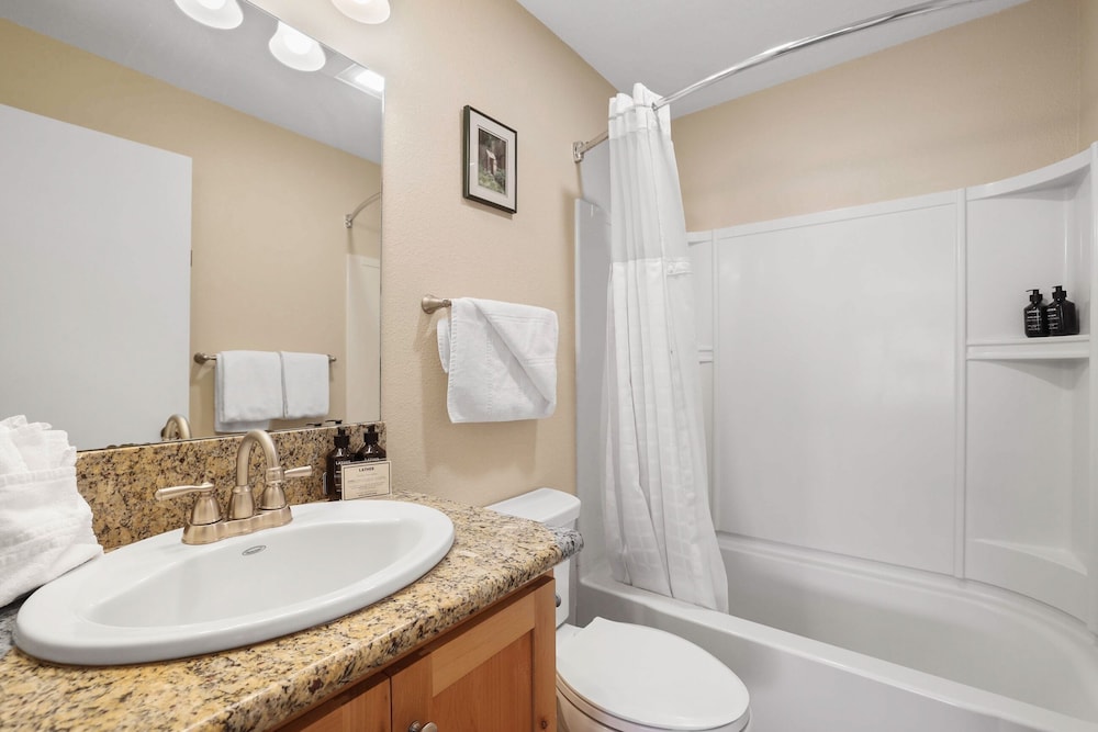 2 Bedroom Kirkwood Condo Across the Street from Village 2 Condo