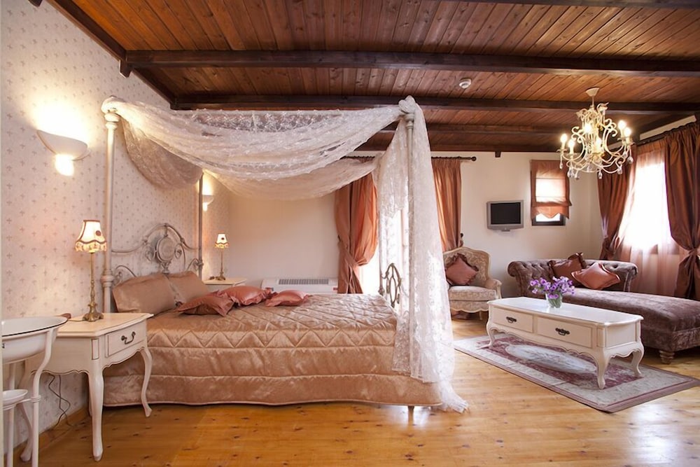 Refanidis Natural Luxury Hotel