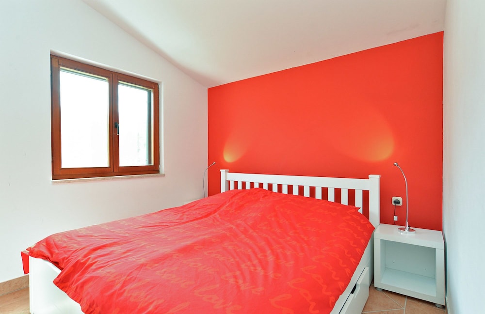 House 1666 view 3