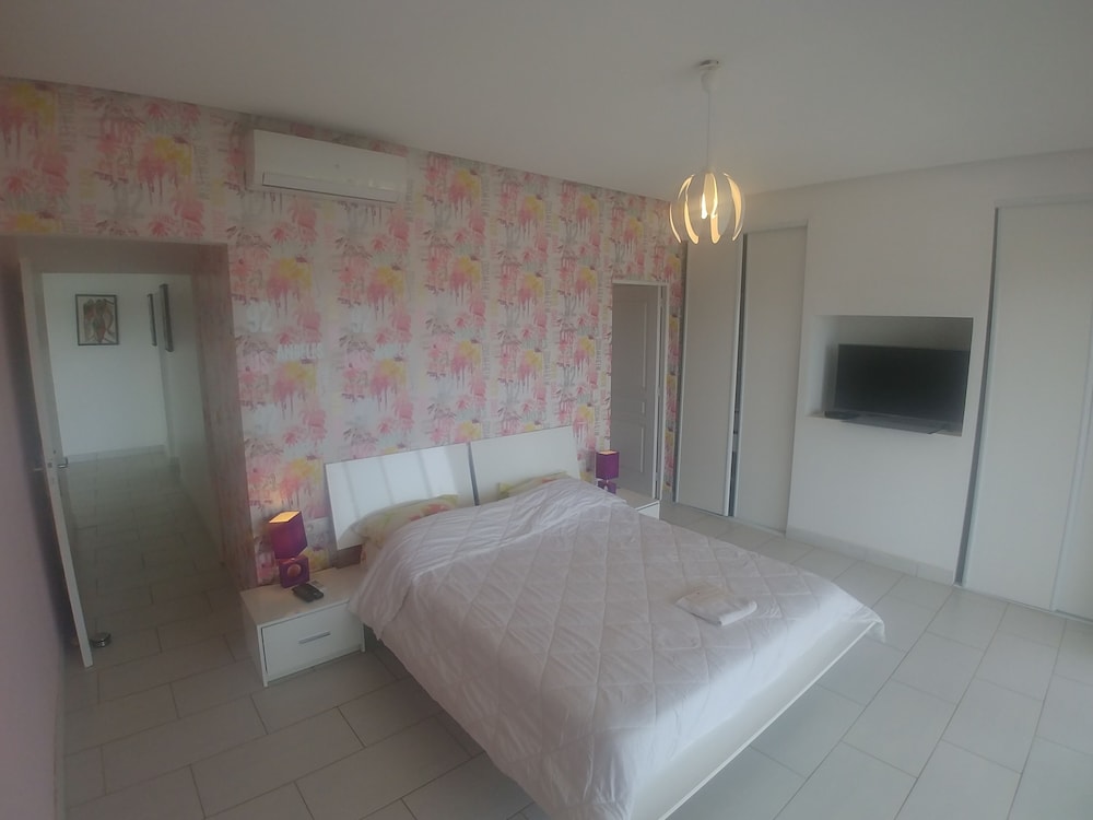 Splendid Villa 2015 view 5