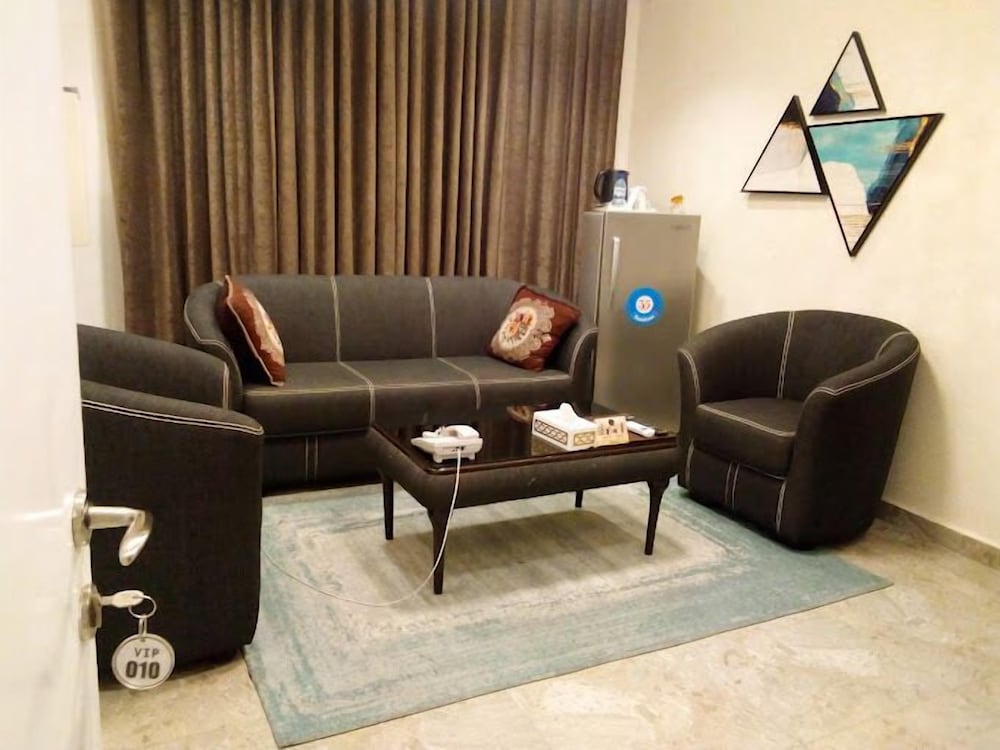 Bizzare Luxury Apartment