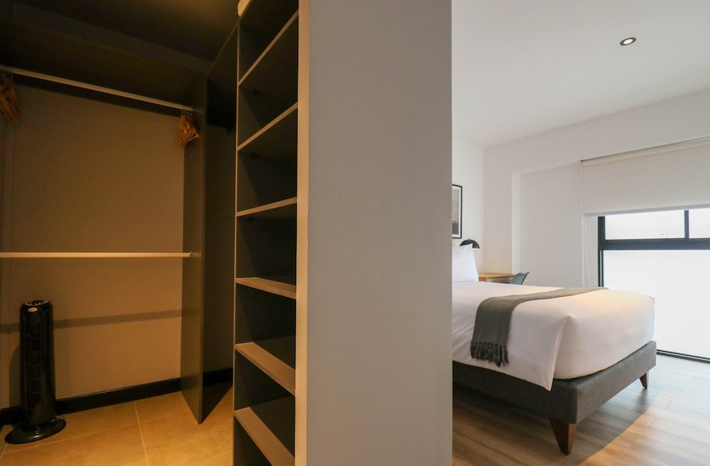w Fabulous 2BR w Impressive Deco in San Isidro