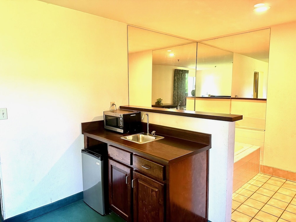 Haven Inn & Suites