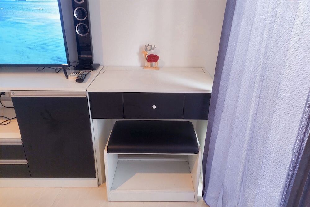 Simply Studio (No Kitchen) Apartment at 16th Floor West Vista