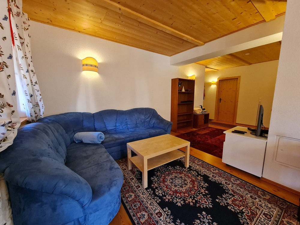 Apartment With Mountain Views & Ski Access