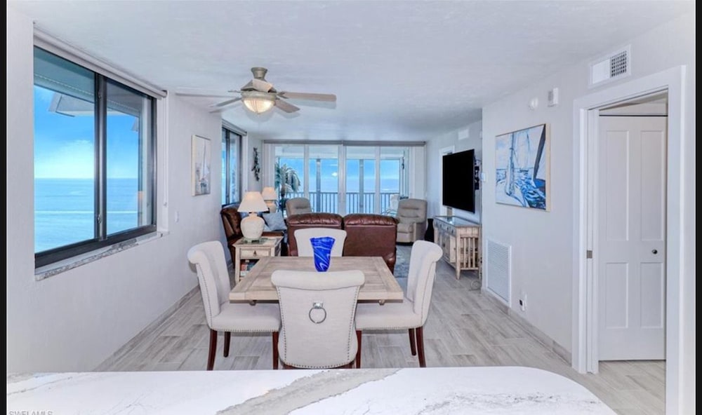 Caper Beach Club Penthouse 2